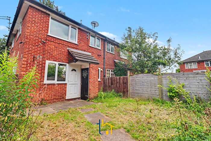1 Bedroom Town House For Sale In Longhurst Close, Leicester, LE4