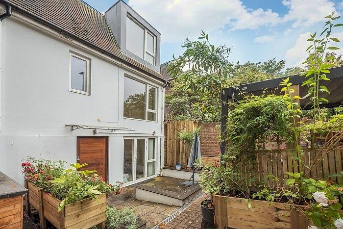2 Bedroom End Terrace House To Rent In Augustus Road, London, SW19