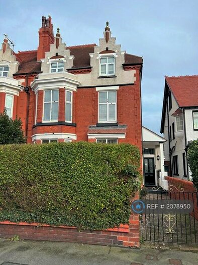 2 Bedroom Flat To Rent In Carmen Sylva Road, Llandudno, LL30