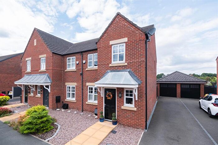 3 Bedroom Semi Detached House For Sale In Telford Road, Winnington, CW8