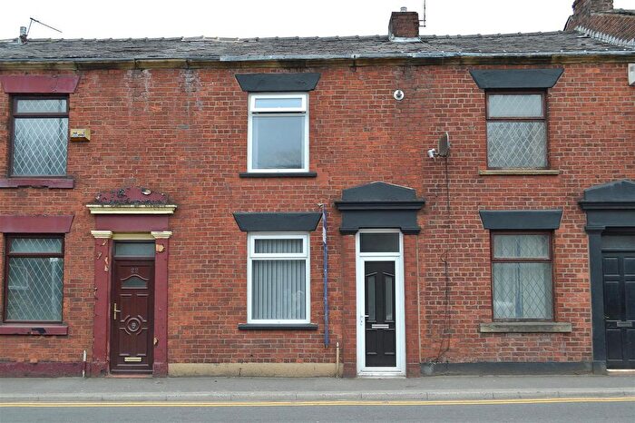 2 Bedroom Terraced House To Rent In Oldham Road, Royton, Oldham, OL2