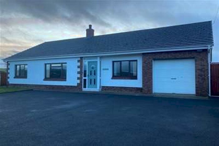 3 Bedroom Bungalow To Rent In Rhos, Llandysul, SA44