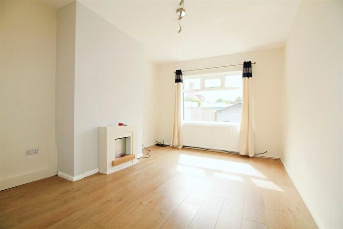3 Bedroom Property To Rent In Queens Road South, Eastwood, Nottingham, NG16