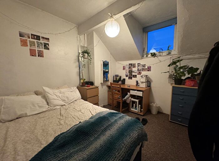 5 Bedroom Terraced House To Rent In Hessle Mount, Hyde Park, Leeds, LS6