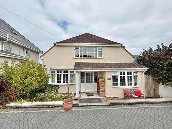 4 Bedroom Detached House For Sale In Abergele Road, Llanddulas, Abergele, LL22