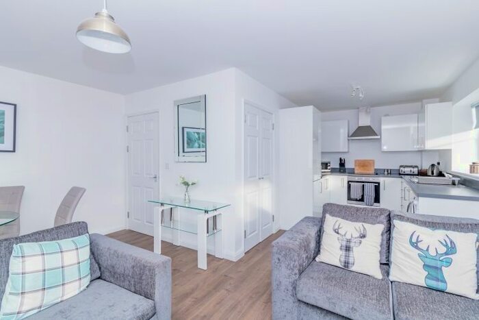 2 Bedroom Flat To Rent In Springfield Road, Wantage OX12