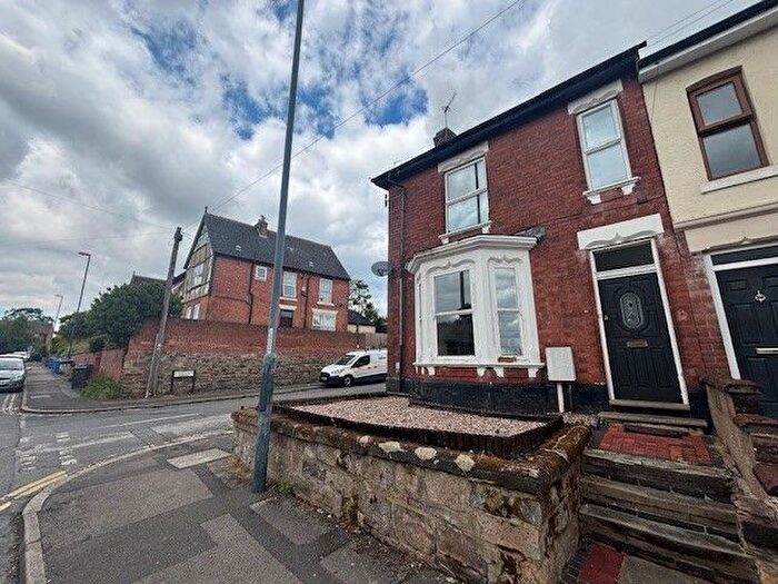 4 Bedroom Property To Rent In Village Street, Derby, DE23