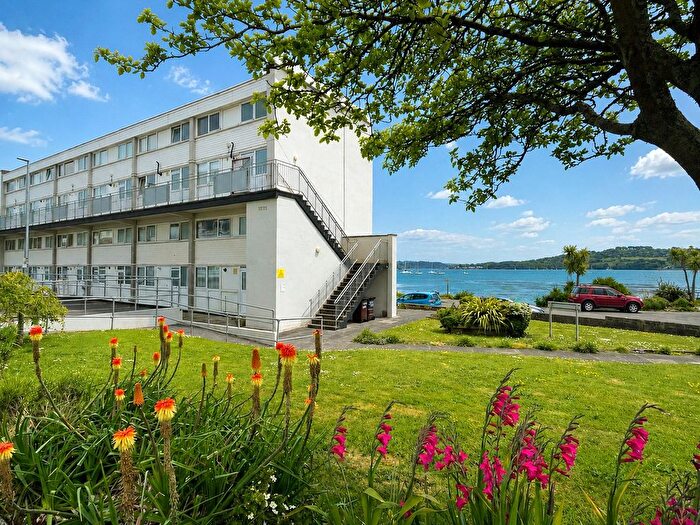 3 Bedroom Flat For Sale In Marine Court, Torpoint, Cornwall, PL11