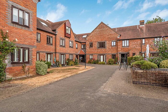 2 Bedroom Flat For Sale In Sharman Beer Court, Thame, Oxfordshire, OX9