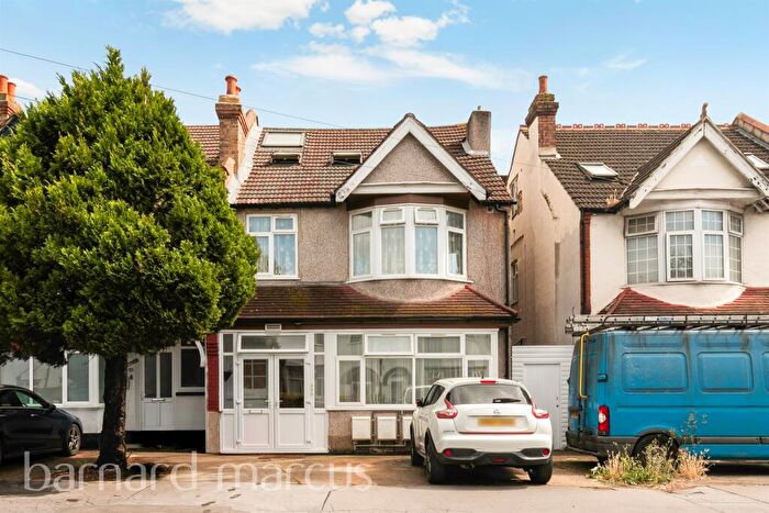 5 Bedroom Terraced House For Sale In Galpins Road, Thornton Heath, CR7