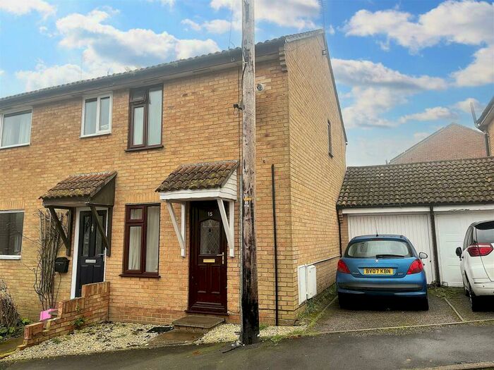 2 Bedroom Semi-Detached House For Sale In Mead Fields, Bridport, DT6