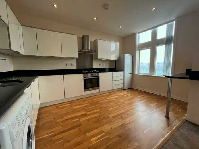 2 Bedroom Apartment To Rent In Lord Street, Southport, Merseyside, PR8