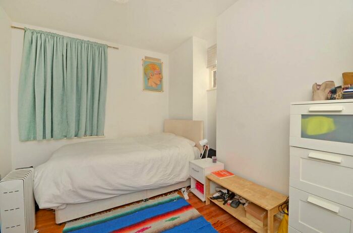 1 Bedroom Flat To Rent In Corfield Street, Bethnal Green, London, E2