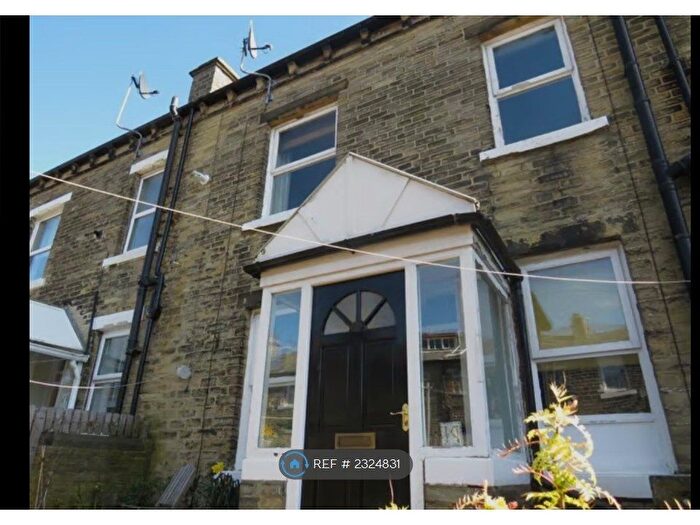 2 Bedroom Terraced House To Rent In Perserverance Terrace, Halifax, HX1