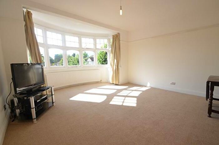 2 Bedroom Apartment To Rent In Midcroft, Ruislip, HA4