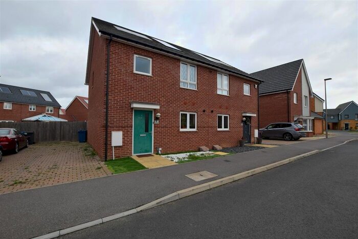 3 Bedroom Semi-Detached House To Rent In Torel Way, Grays, RM16