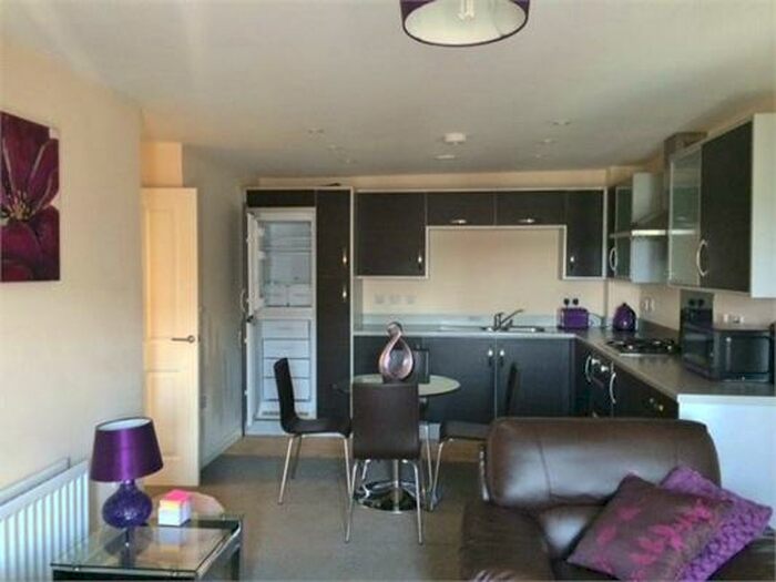 2 Bedroom Apartment To Rent In Ffordd James Mcghan, Cardiff, CF11