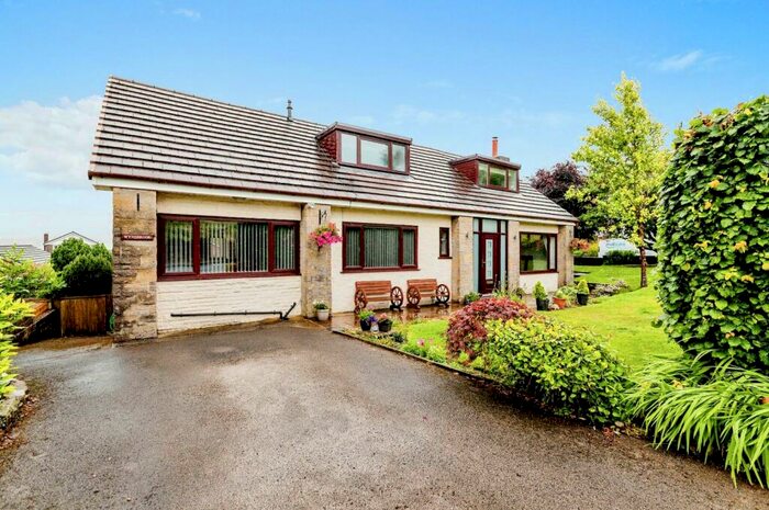 4 Bedroom Detached House For Sale In Halifax Road, Briercliffe, Burnley, Lancashire, BB10