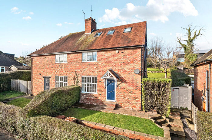 4 Bedroom Semi Detached House For Sale In Curling Vale, Guildford, Surrey, GU2