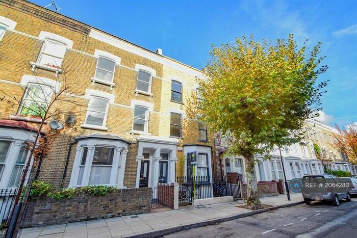 2 Bedroom Flat To Rent In Dunlace Road, London, E5