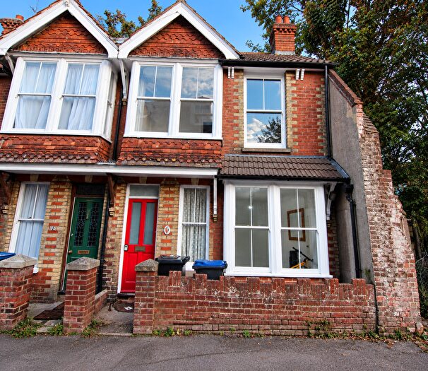 3 Bedroom Terraced House To Rent In Kirbys Lane, Canterbury, CT2