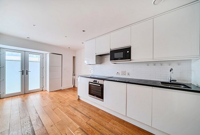 1 Bedroom Flat For Sale In Sutton Court Road, Sutton, SM1