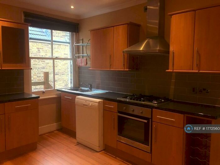 2 Bedroom Flat To Rent In Broomfield Road, Surbiton, KT5