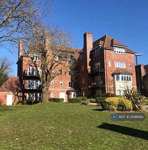 3 Bedroom Flat To Rent In Guardhouse Way, London, NW7