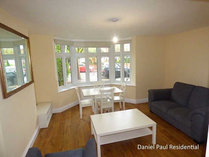 2 Bedroom Flat To Rent In Loveday Road, West Ealing, W13