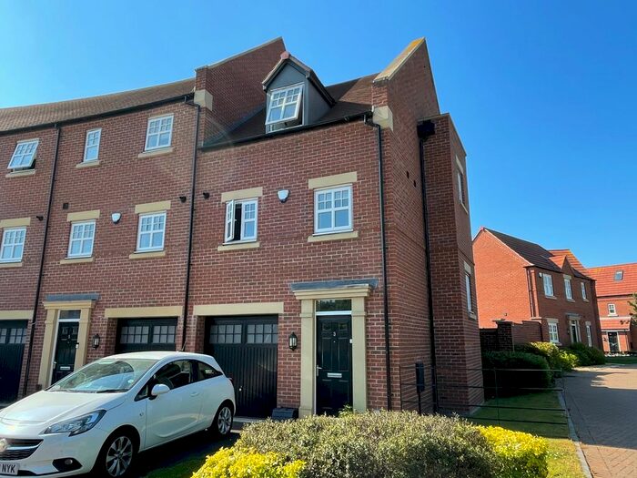 3 Bedroom End Of Terrace House To Rent In Tulip Crescent, Loughborough, LE11