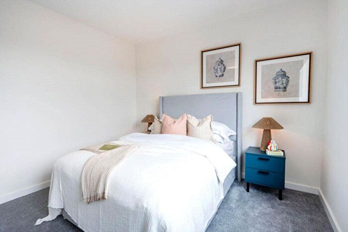 1 Bedroom Flat To Rent In Elmsleigh Road, Staines-Upon-Thames, Surrey, TW18