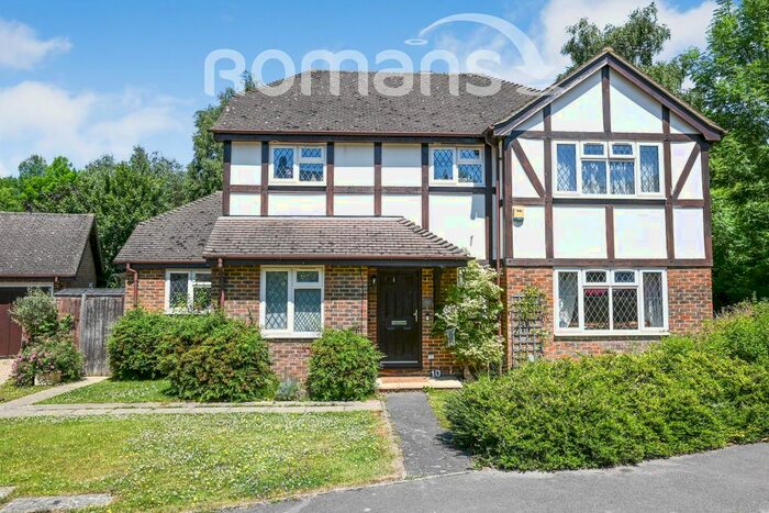 4 Bedroom Detached House To Rent In Devon Chase, Bracknell, RG42