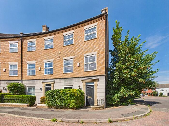 4 Bedroom Town House For Sale In Pacific Way, Derby, DE24
