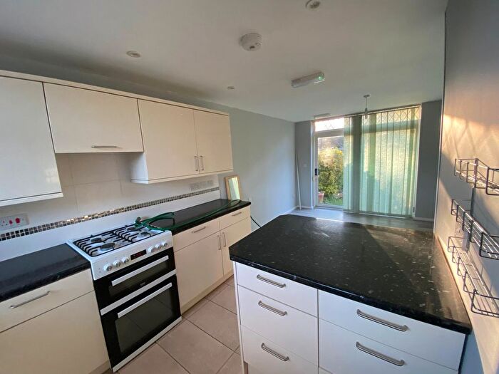 5 Bedroom Terraced House To Rent In Somerby Road, IG11