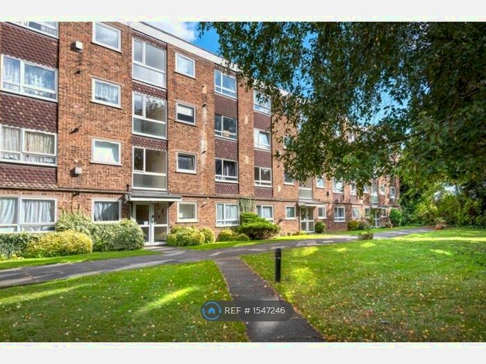 2 Bedroom Flat To Rent In Hillingdon Road, Uxbridge, UB10