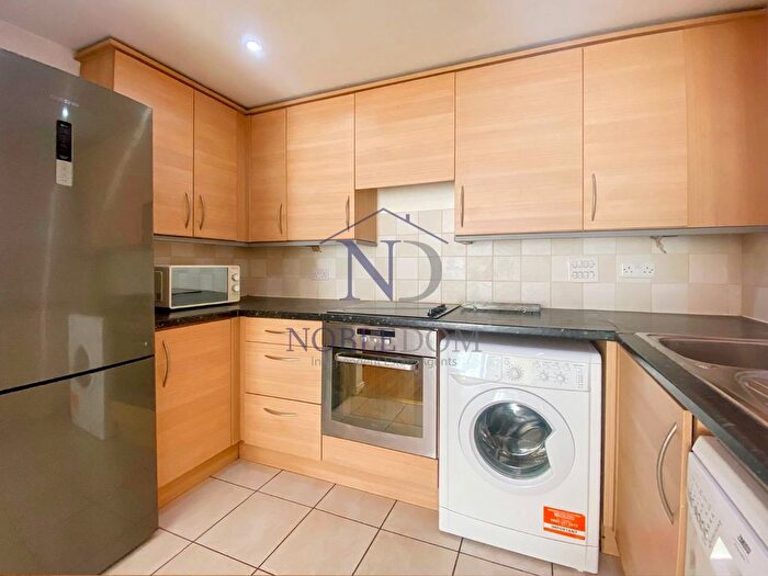 2 Bedroom Flat To Rent In Highfield Road, Feltham, TW13