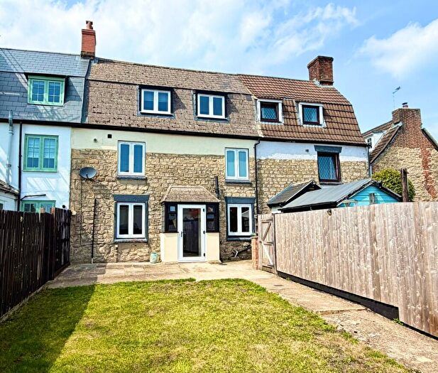 3 Bedroom Cottage For Sale In Beamans Lane, SN4