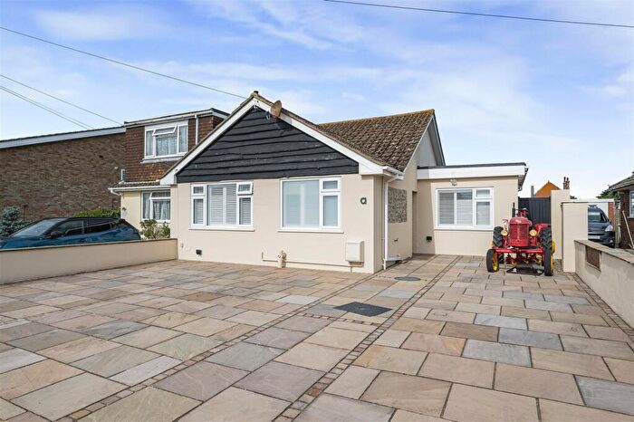 3 Bedroom Semi-Detached Bungalow For Sale In Ambleside Avenue, Telscombe Cliffs, Peacehaven, BN10