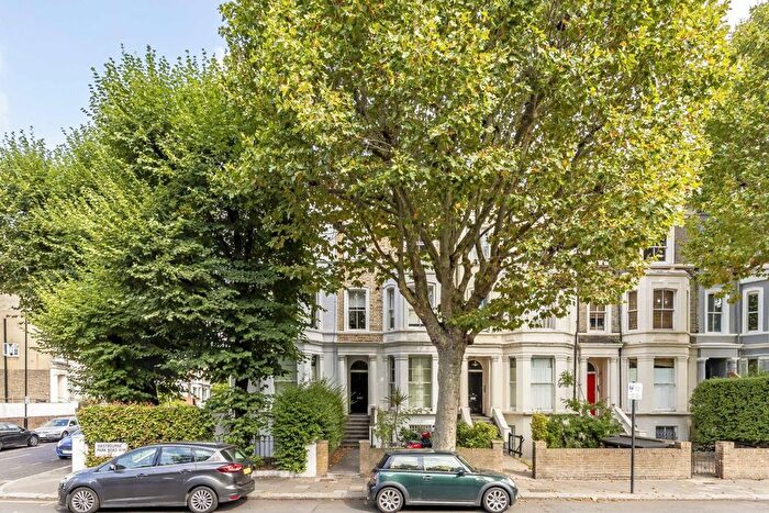 2 Bedroom Flat To Rent In Westbourne Park Road, Westbourne Park Road, W11