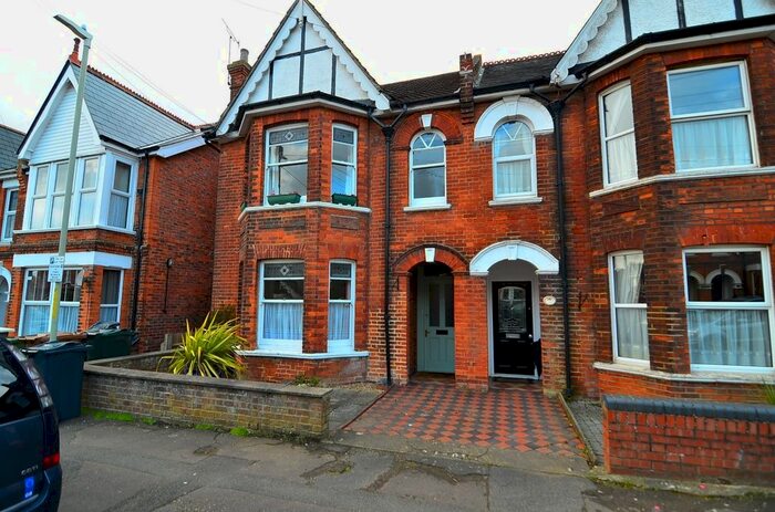 1 Bedroom Flat To Rent In Western Avenue, Ashford, TN23