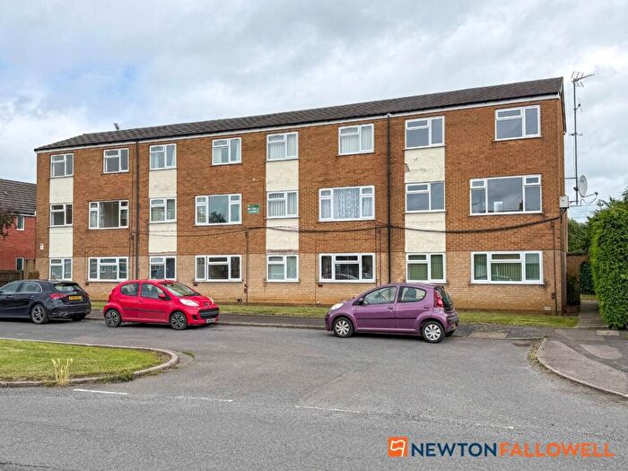 2 Bedroom Flat For Sale In Wolfit Avenue, Balderton, NG24