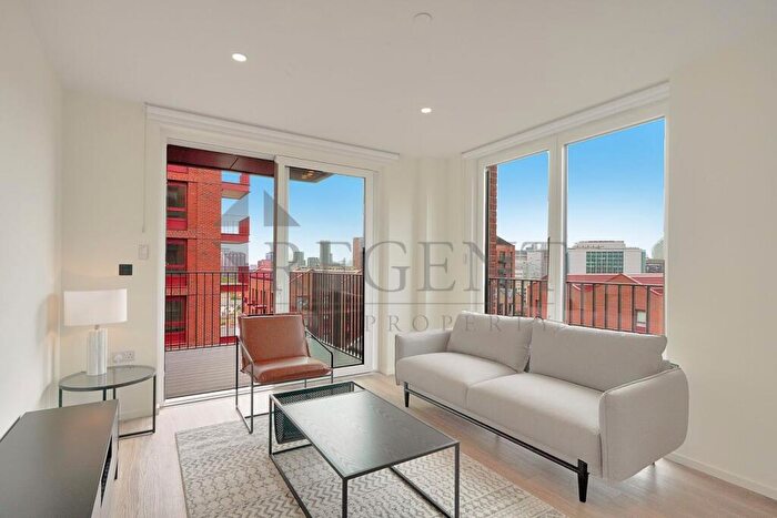 2 Bedroom Apartment To Rent In Barnacle House, Hemlock Street, E14