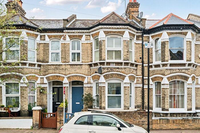 2 Bedroom Flat For Sale In Corrance Road, Brixton, London, SW2