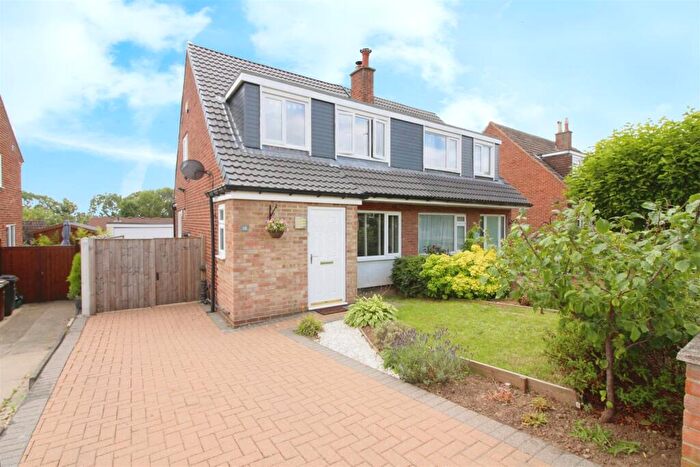 3 Bedroom Semi-Detached House For Sale In Richmondfield Avenue, Barwick In Elmet, Leeds, LS15