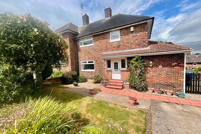 3 Bedroom Semi-Detached House For Sale In Smelter Wood Way, Sheffield, S13