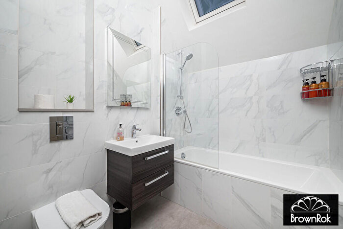 2 Bedroom Apartment To Rent In The Hyde, London, NW9