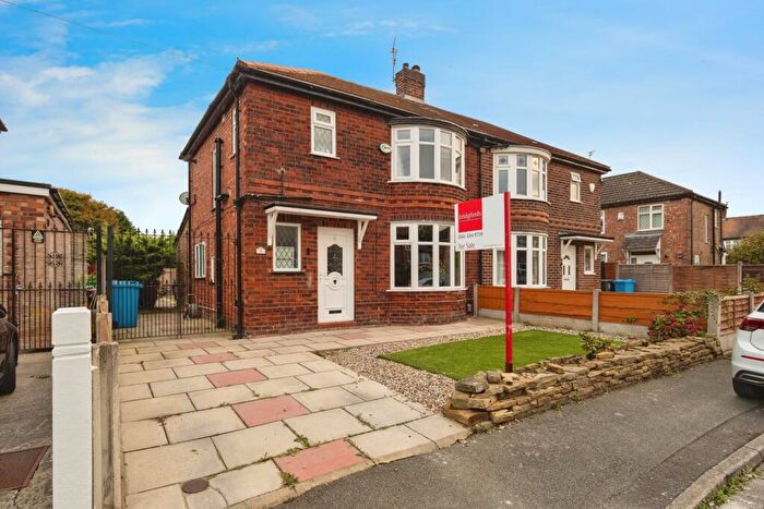 3 Bedroom Semi-Detached House For Sale In Winwood Road, Didsbury, Manchester, Greater Manchester, M20