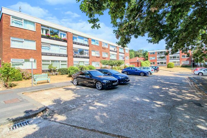 2 Bedroom Flat To Rent In Charlwood Close, Elms Road, Harrow Weald, Stanmore, HA3