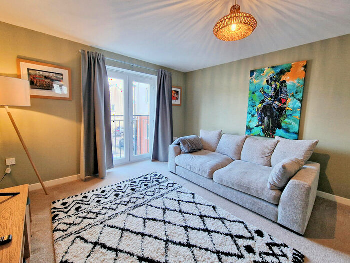 2 Bedroom Apartment To Rent In Leaze Close, Thornbury, BS35