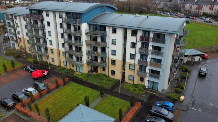 2 Bedroom Flat To Rent In Peffer Bank, Edinburgh, EH16
